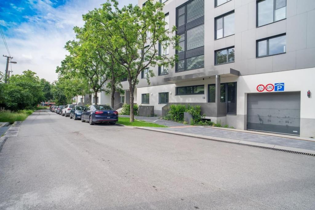 Apartment Patronka - Stylish With A Spacious Terrace *